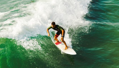 开云官网在线-第一线：裁判判决对比分的决定性影响分析，裁判对比赛的影响